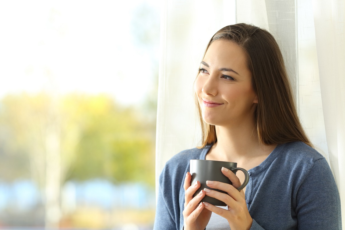 woman drinking coffee