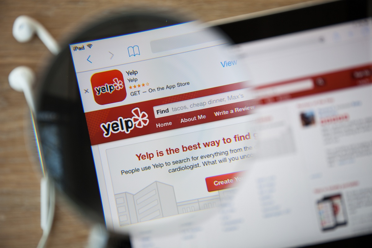 yelp logo